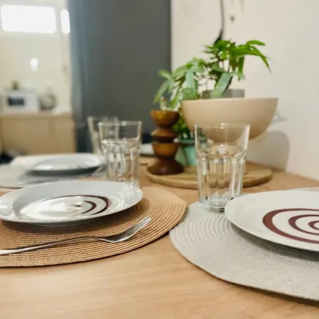 Nikos House By Delta Hospitality * Ofrínion